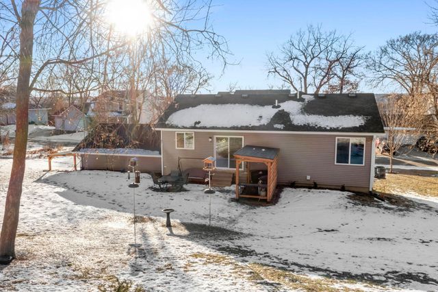 1572 Burg Avenue, Saint Paul, MN 55119