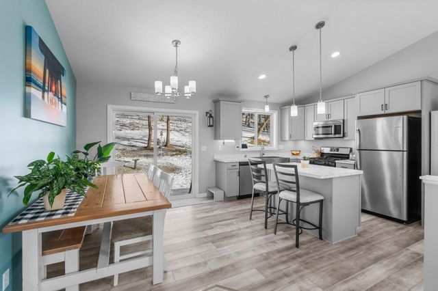 1572 Burg Avenue, Saint Paul, MN 55119