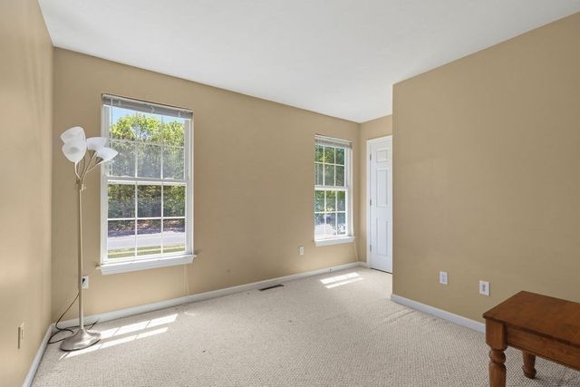196 Raymond Rd, Plymouth, MA 02360