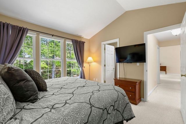 196 Raymond Rd, Plymouth, MA 02360