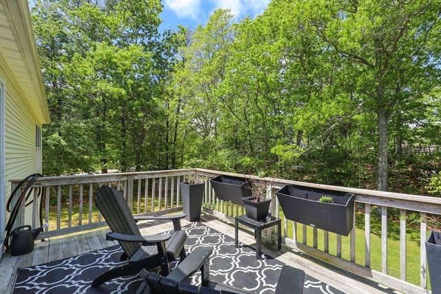 196 Raymond Rd, Plymouth, MA 02360