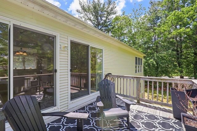 196 Raymond Rd, Plymouth, MA 02360