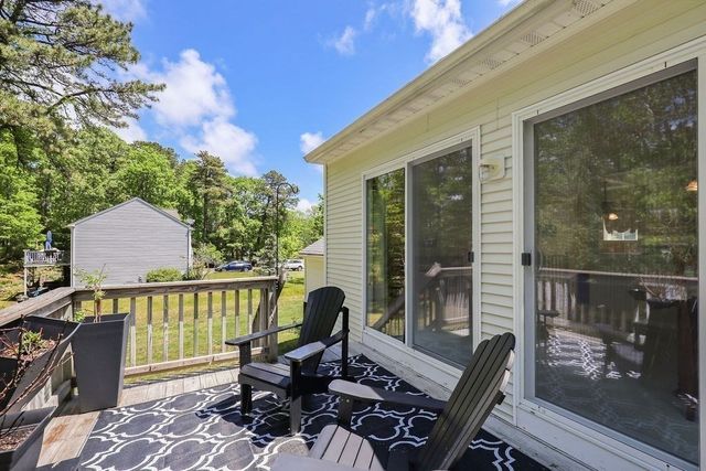 196 Raymond Rd, Plymouth, MA 02360