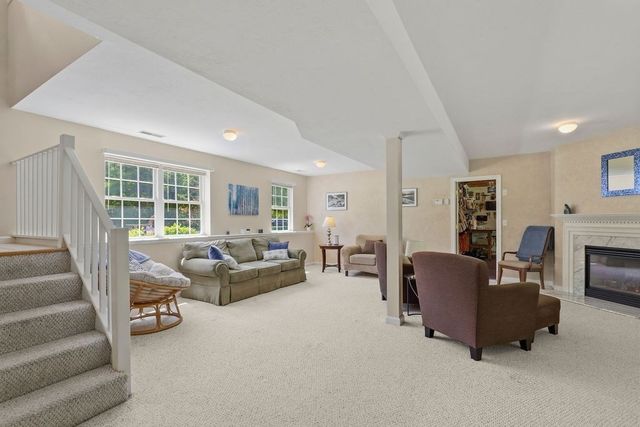 196 Raymond Rd, Plymouth, MA 02360