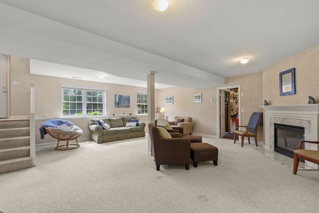 196 Raymond Rd, Plymouth, MA 02360