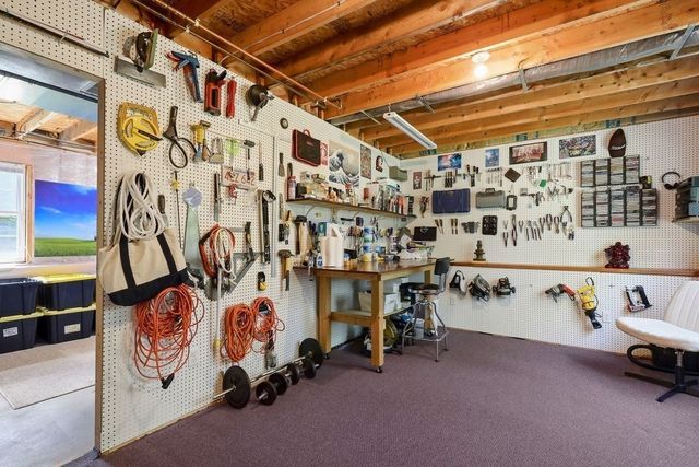 196 Raymond Rd, Plymouth, MA 02360