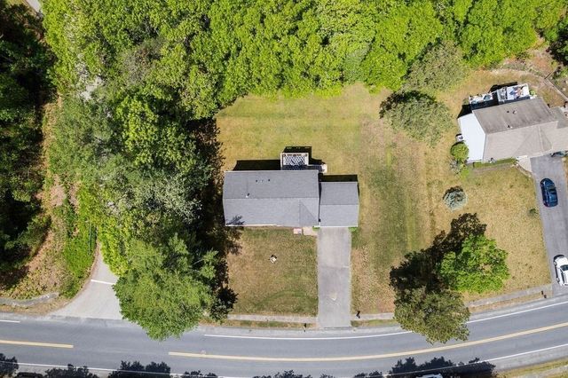 196 Raymond Rd, Plymouth, MA 02360