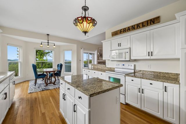 1024 N Clubhouse Ct, Franklin, TN 37067