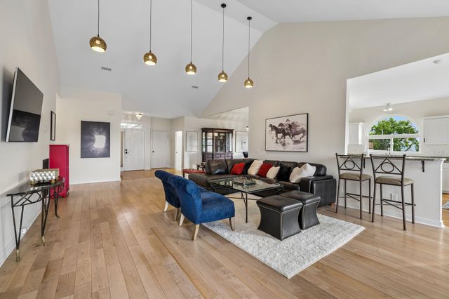1024 N Clubhouse Ct, Franklin, TN 37067