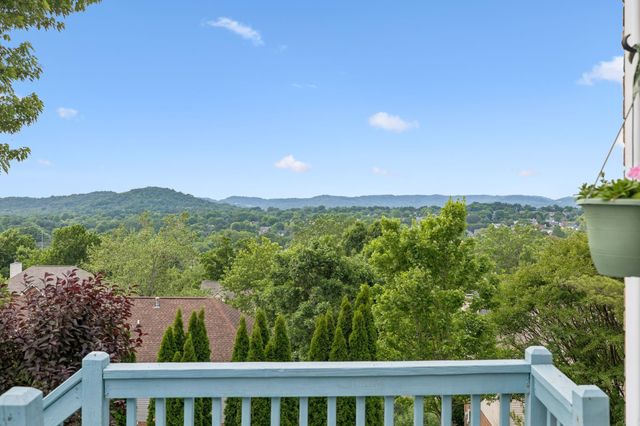 1024 N Clubhouse Ct, Franklin, TN 37067