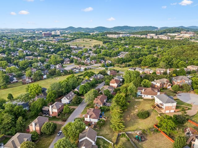 1024 N Clubhouse Ct, Franklin, TN 37067