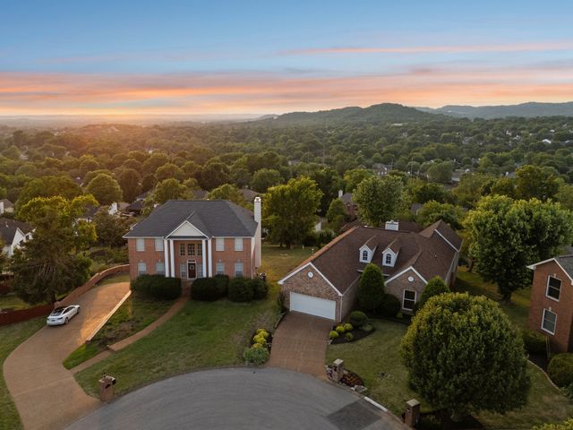 1024 N Clubhouse Ct, Franklin, TN 37067