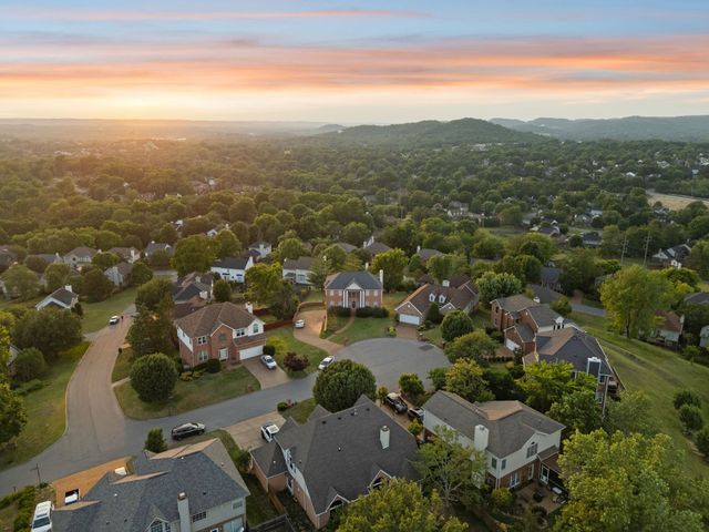 1024 N Clubhouse Ct, Franklin, TN 37067