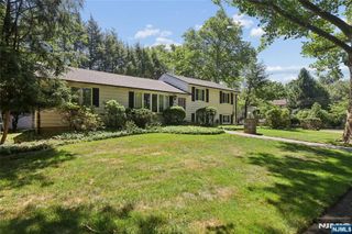 9 Smith Street, Closter, NJ 07624