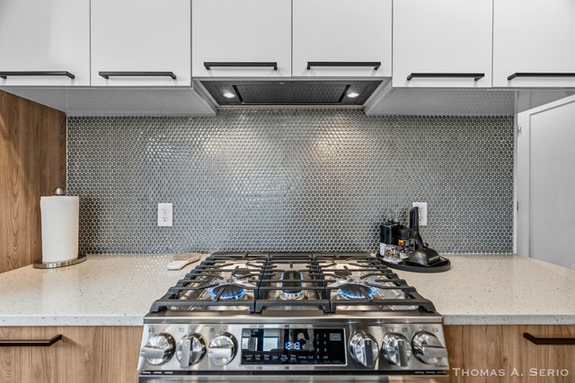 593 W Webster Avenue, Muskegon, MI 49440