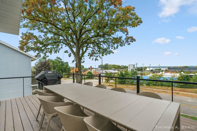 593 W Webster Avenue, Muskegon, MI 49440