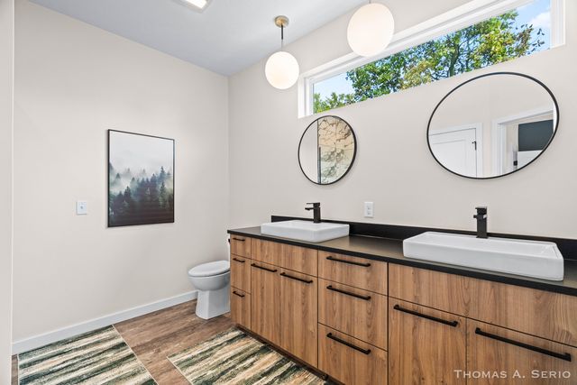 593 W Webster Avenue, Muskegon, MI 49440