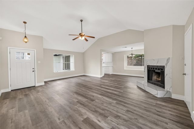 2106 Endicott Lane, Sugar Land, TX 77478