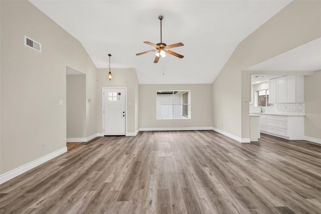 2106 Endicott Lane, Sugar Land, TX 77478