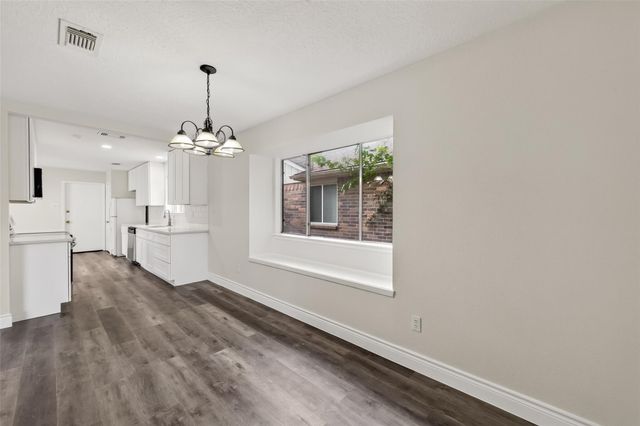 2106 Endicott Lane, Sugar Land, TX 77478
