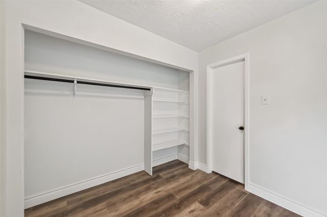 2106 Endicott Lane, Sugar Land, TX 77478