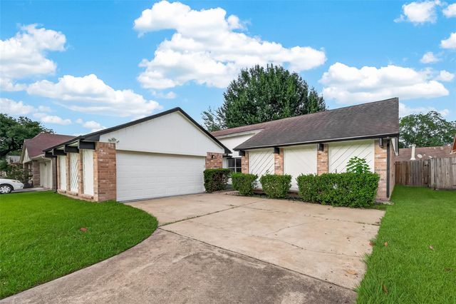 2106 Endicott Lane, Sugar Land, TX 77478