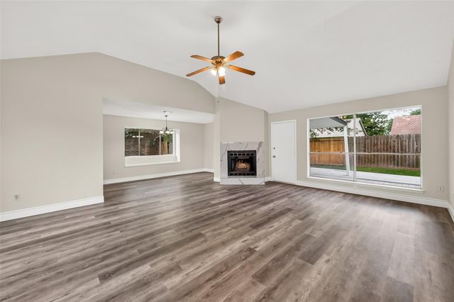 2106 Endicott Lane, Sugar Land, TX 77478