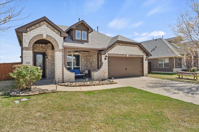 1129 Marigold Drive, Burleson, TX 76028