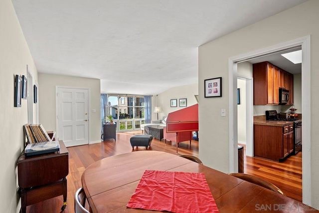 2711 Deerpark, San Diego, CA 92110