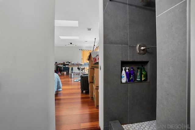 2711 Deerpark, San Diego, CA 92110