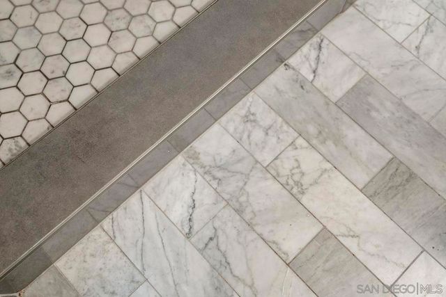 2711 Deerpark, San Diego, CA 92110