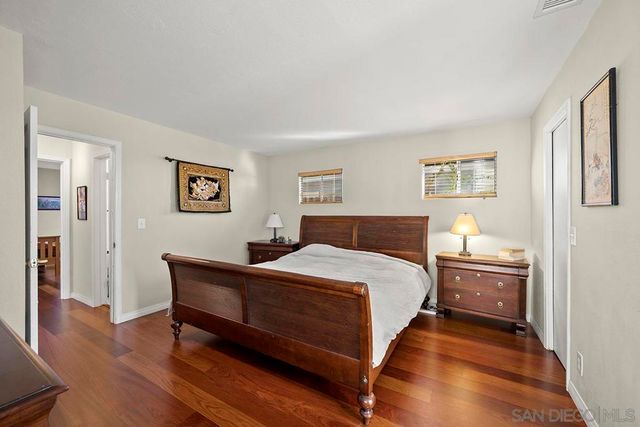 2711 Deerpark, San Diego, CA 92110