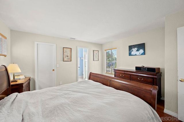 2711 Deerpark, San Diego, CA 92110