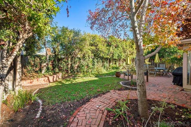 2711 Deerpark, San Diego, CA 92110