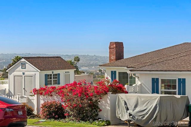 2711 Deerpark, San Diego, CA 92110