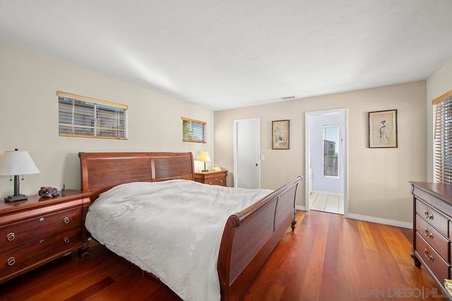 2711 Deerpark, San Diego, CA 92110