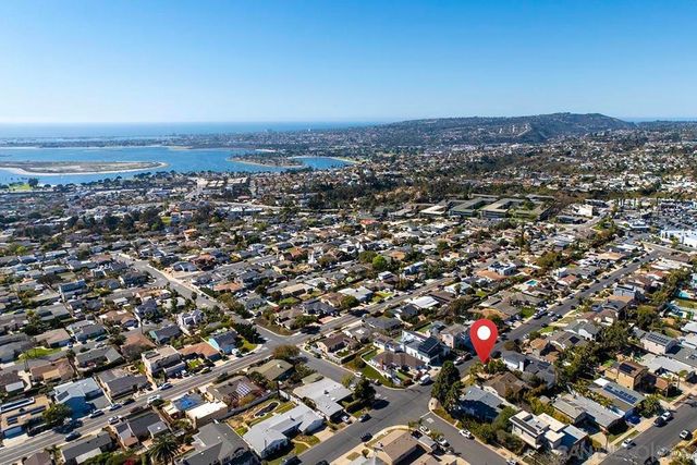 2711 Deerpark, San Diego, CA 92110