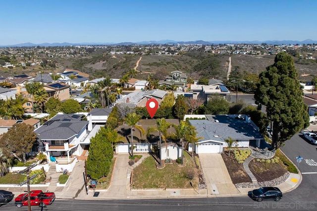 2711 Deerpark, San Diego, CA 92110