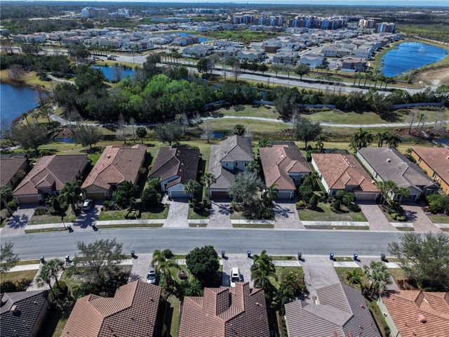 12822 DEL CORSO LOOP, Bradenton, FL 34211