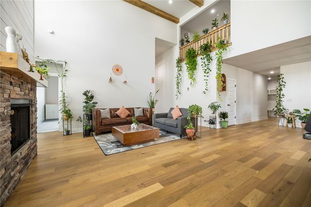 1211 Longbourn Drive, Centerton, AR 72719