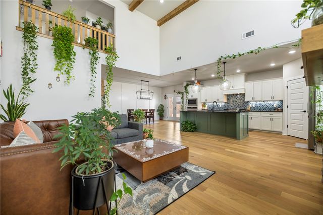 1211 Longbourn Drive, Centerton, AR 72719