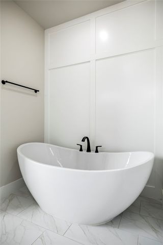 1211 Longbourn Drive, Centerton, AR 72719