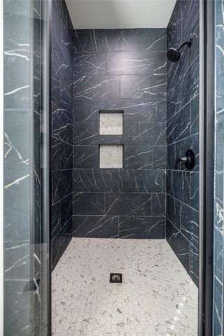 1211 Longbourn Drive, Centerton, AR 72719