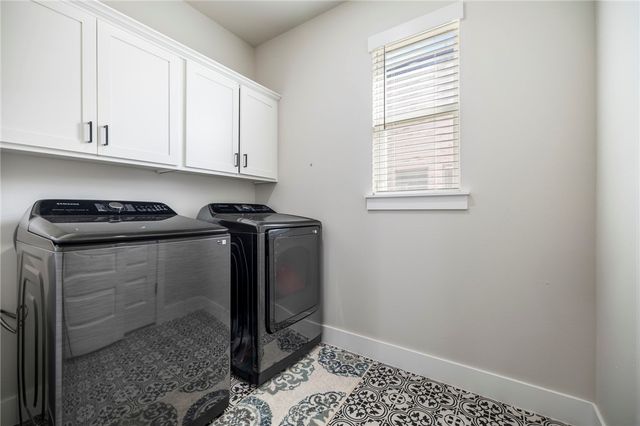 1211 Longbourn Drive, Centerton, AR 72719