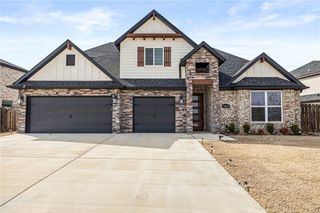 1211 Longbourn Drive, Centerton, AR 72719