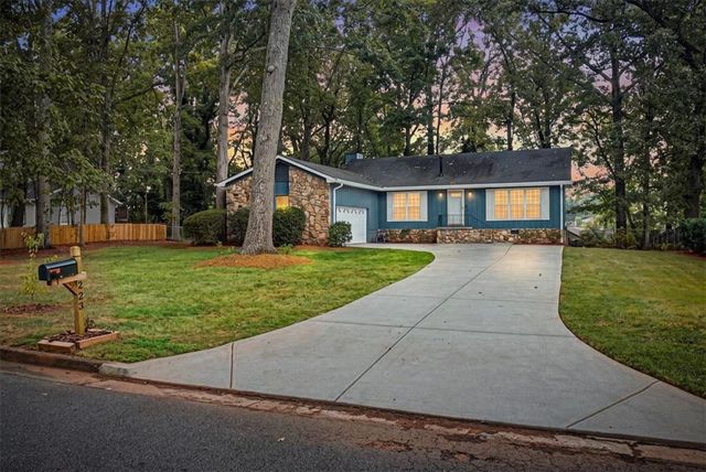 223 Shiloh Run NW, Kennesaw, GA 30144