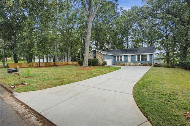 223 Shiloh Run NW, Kennesaw, GA 30144