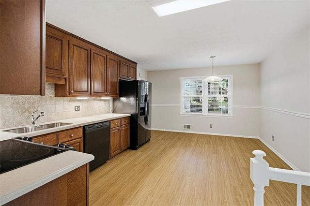 223 Shiloh Run NW, Kennesaw, GA 30144