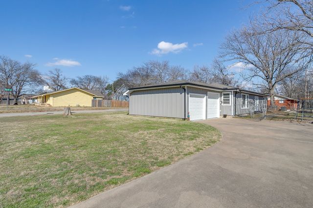 809 Euclid Street, Cleburne, TX 76033