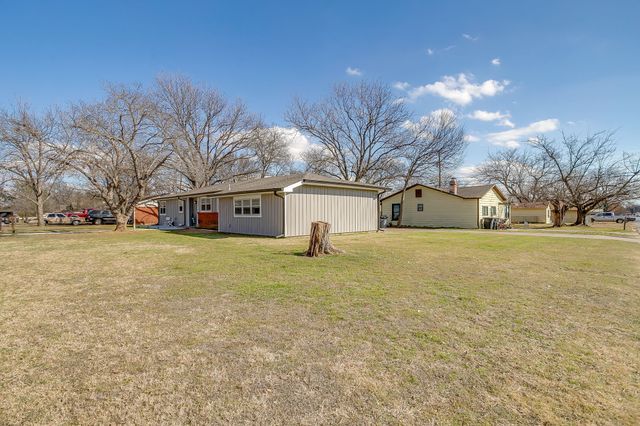 809 Euclid Street, Cleburne, TX 76033